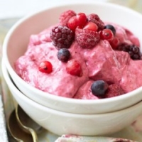 frozen berry yogurt