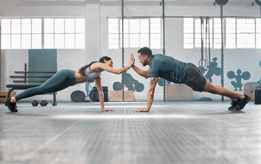 man-woman-pushup